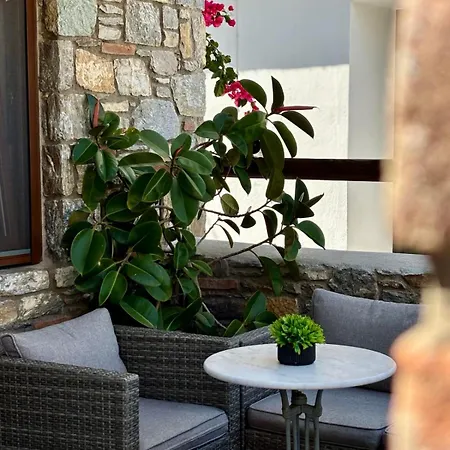 Kaldera * Skiathos Town